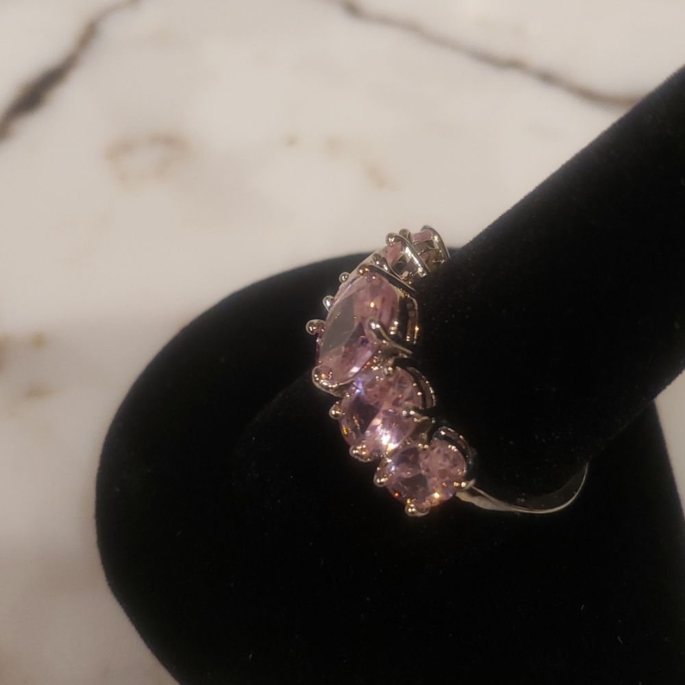 Women ring - Picture 2 of 5